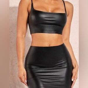 Women’s solid black crop cami top & bodycon skirt two piece set NWOT size medium